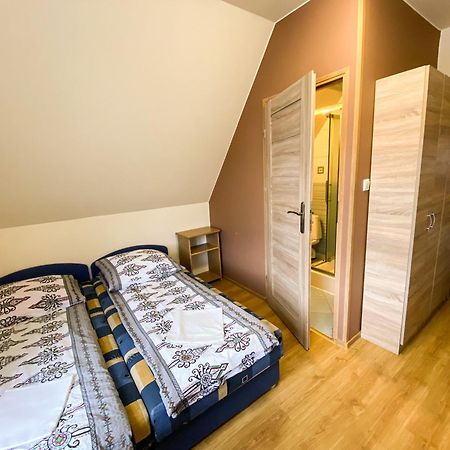 Osrodek Wczasowo-Kolonijny Gron Bed and Breakfast Biały Dunajec Buitenkant foto