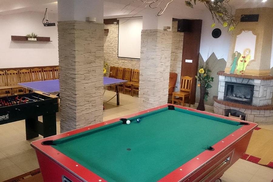 Osrodek Wczasowo-Kolonijny Gron Bed and Breakfast Biały Dunajec Buitenkant foto