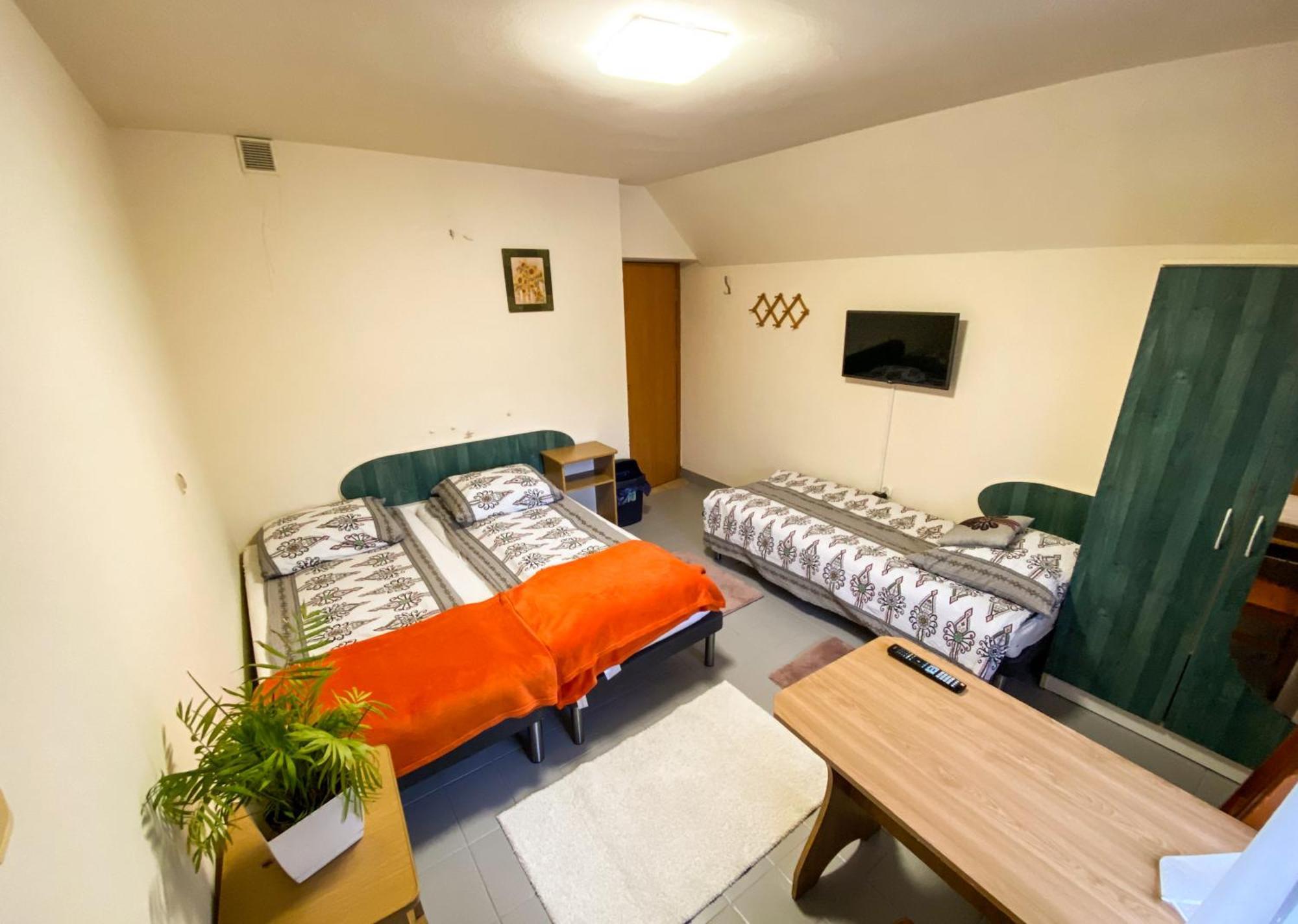 Osrodek Wczasowo-Kolonijny Gron Bed and Breakfast Biały Dunajec Buitenkant foto