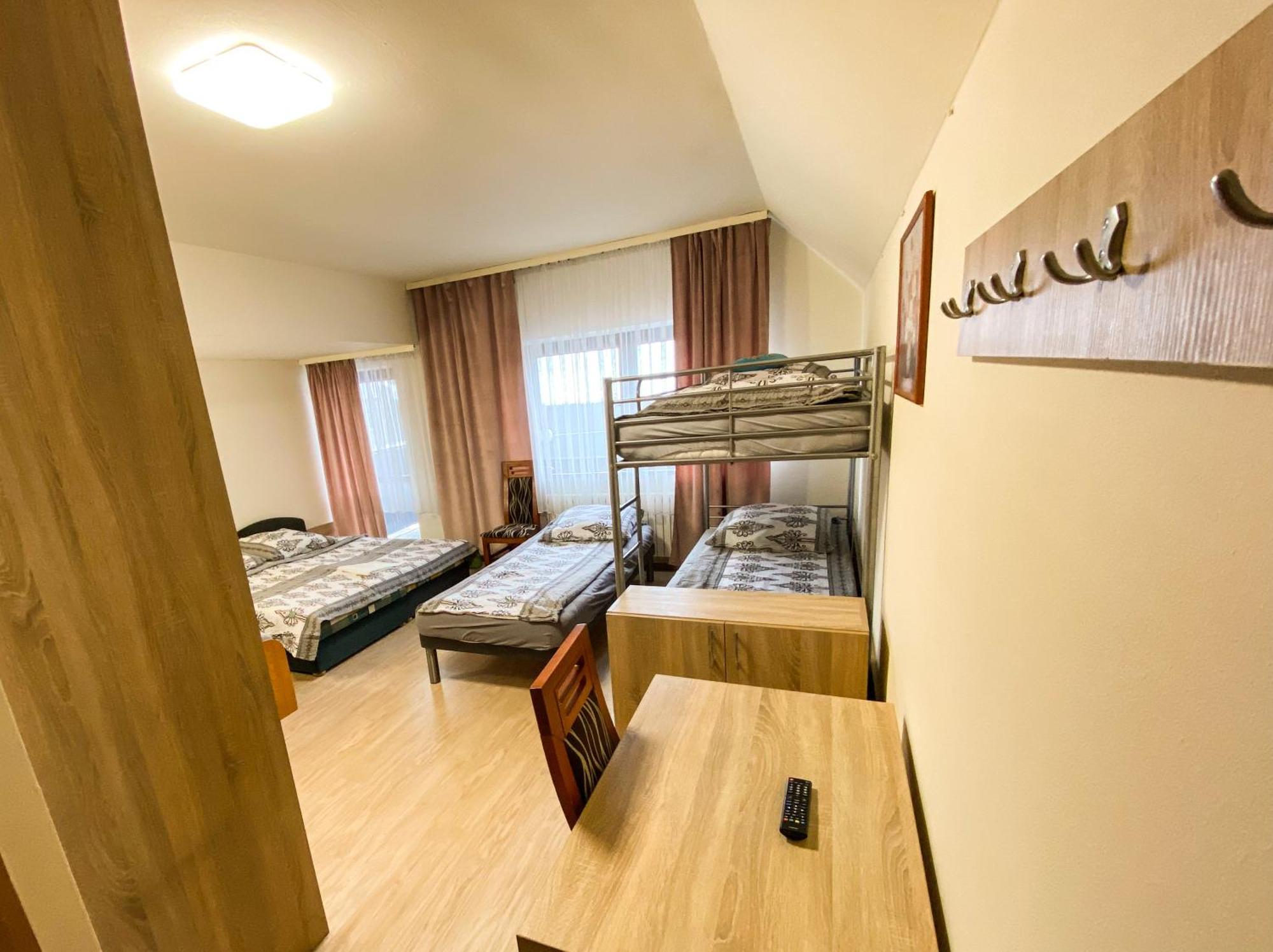 Osrodek Wczasowo-Kolonijny Gron Bed and Breakfast Biały Dunajec Buitenkant foto